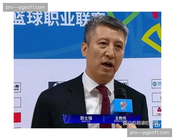 郭士强与广州队完成续约，将继续带领青年军征战三个赛季